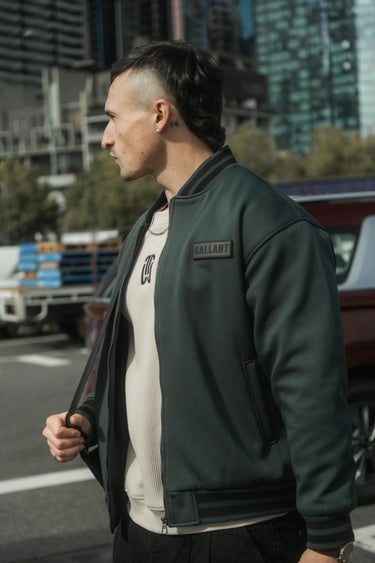 LW001 - Gallant Bomber